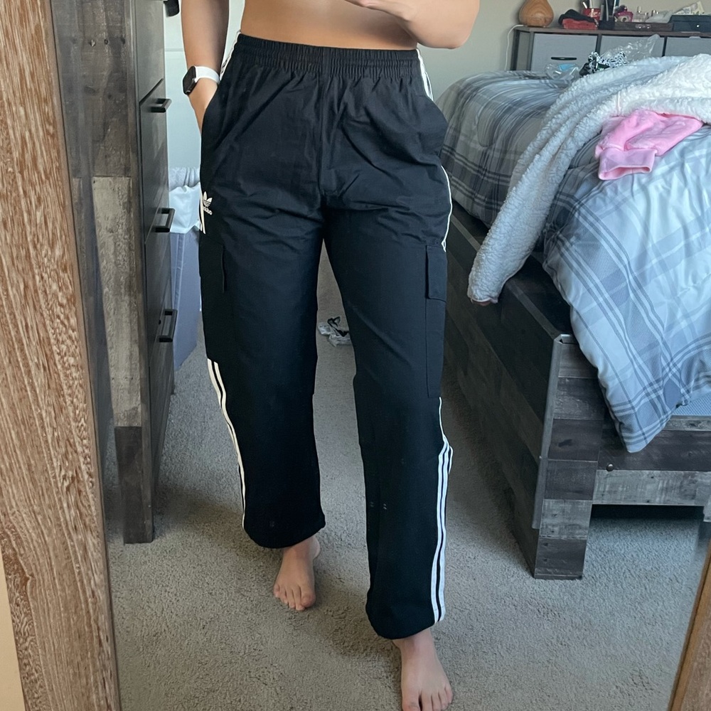 Adidas originals 3 stripes cargo pants - Picture 4 of 4